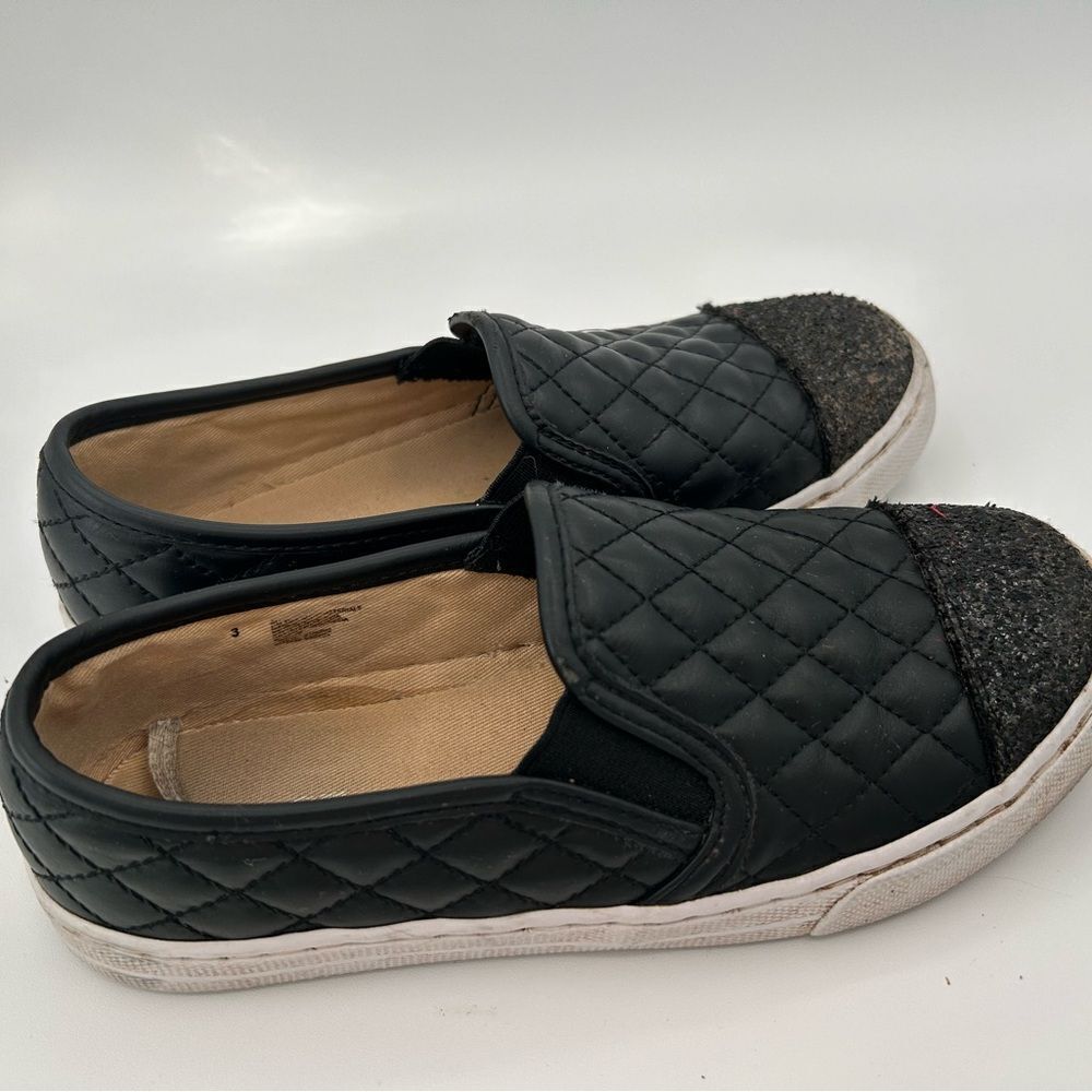 Children Place, boy or girls shoes, size 3 kids, black